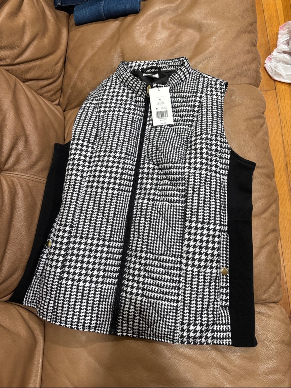 Kim Rogers Black and White Houndstooth Sleeveless Zip Vest